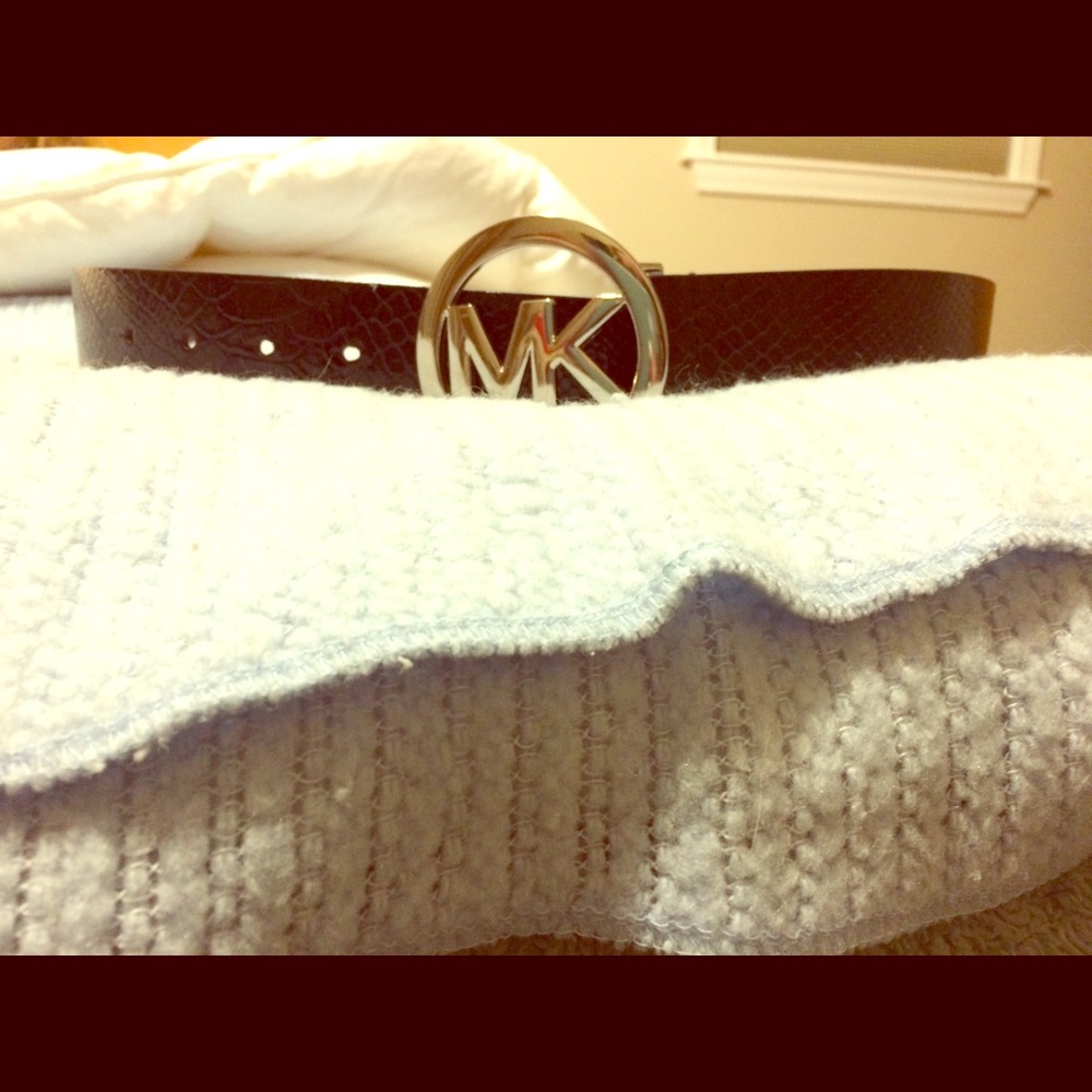 Leather MK belt Real.